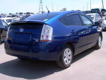 2005 Toyota Prius Wallpapers