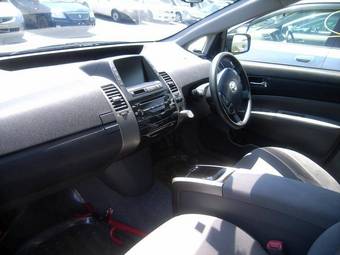 2005 Toyota Prius Images