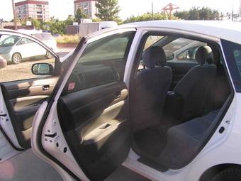 2005 Toyota Prius Images