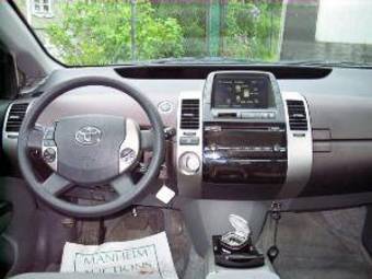 2005 Toyota Prius Pictures