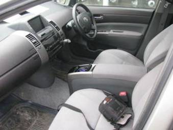 2005 Toyota Prius Images