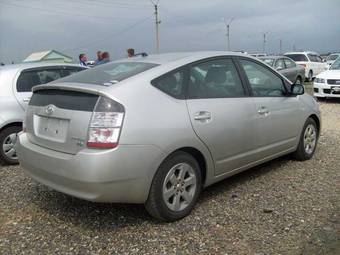 2005 Toyota Prius Pictures