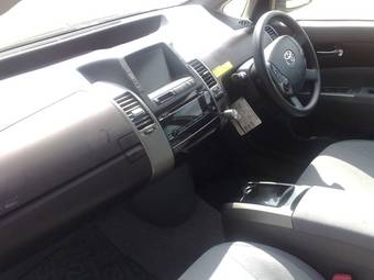 2005 Toyota Prius Images