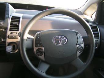 2005 Toyota Prius Photos