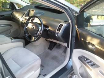 2005 Toyota Prius Images