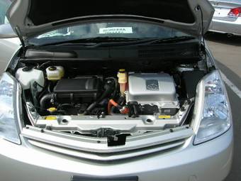 2005 Toyota Prius Pics