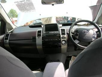 2005 Toyota Prius Images