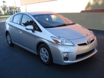 2010 Toyota Prius Photos