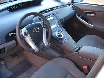 2010 Toyota Prius Photos