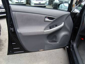 2010 Toyota Prius Pics