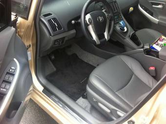 2011 Toyota Prius Pictures