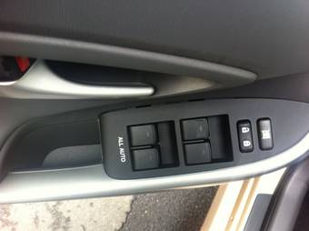 2011 Toyota Prius Photos