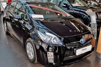 2011 Toyota Prius Pictures