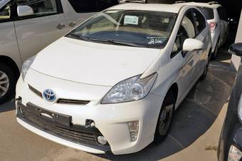 2012 Toyota Prius Pictures