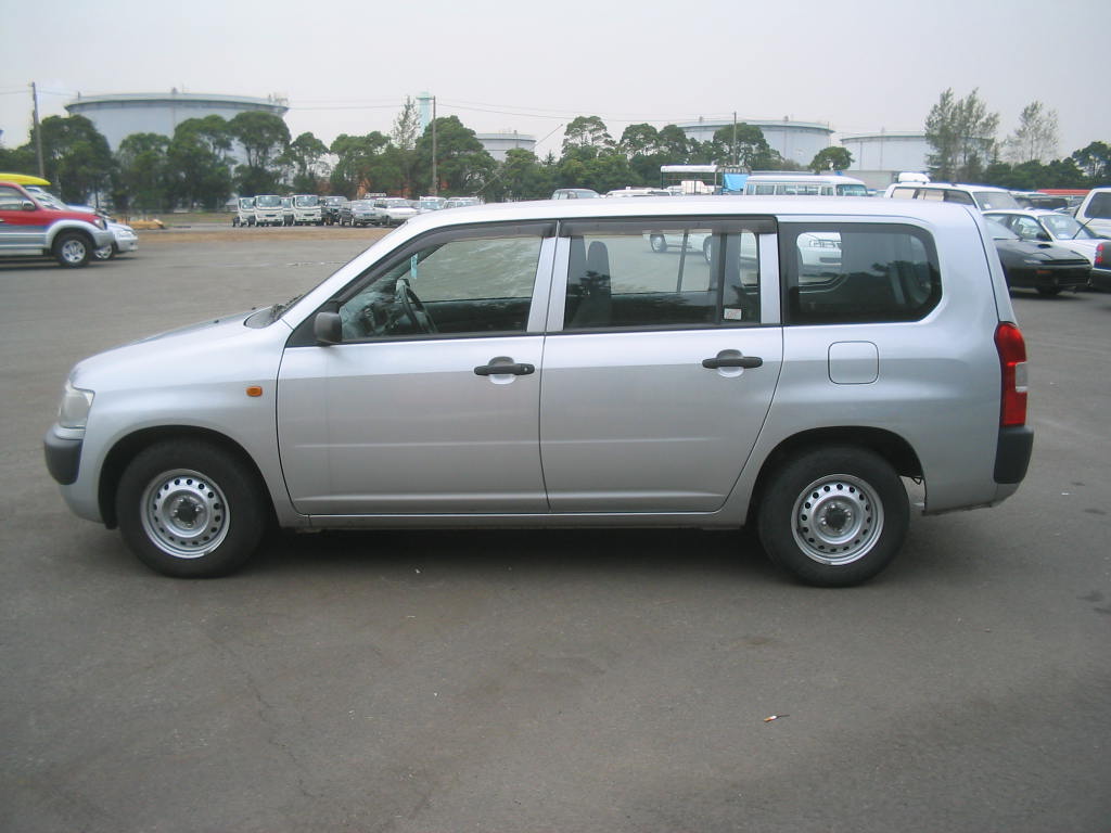 2002 Toyota Probox Pics