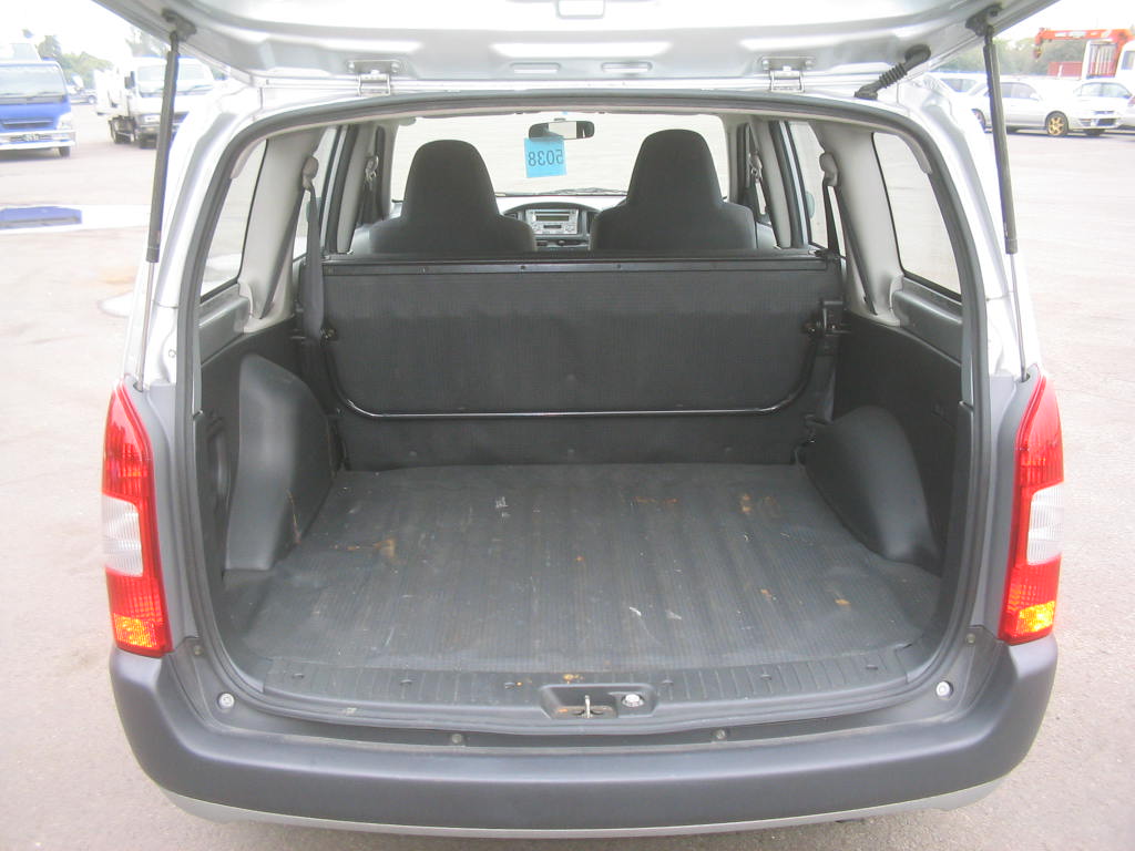 2002 Toyota Probox Photos