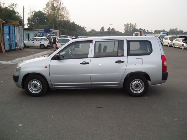 2002 Toyota Probox Photos