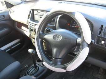 2002 Toyota Probox Pictures