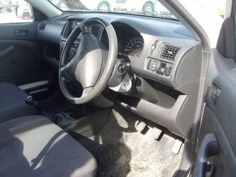 2002 Toyota Probox Photos