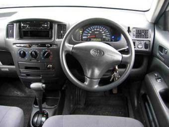 2002 Toyota Probox Pictures