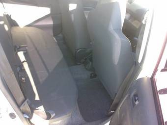 2002 Toyota Probox Images
