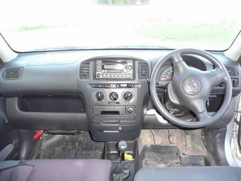 2002 Toyota Probox Pictures