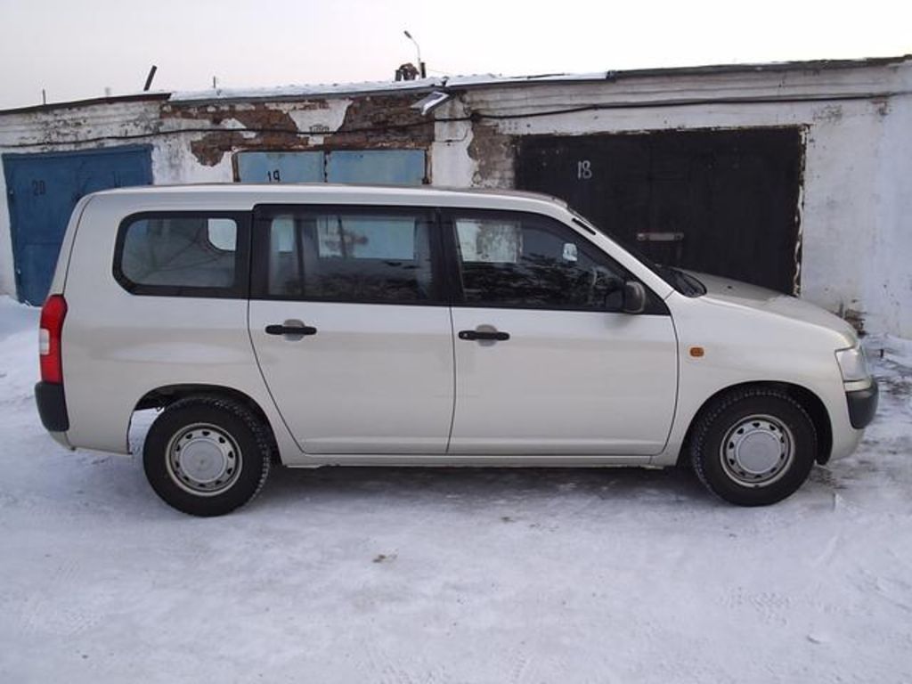 2003 Toyota Probox