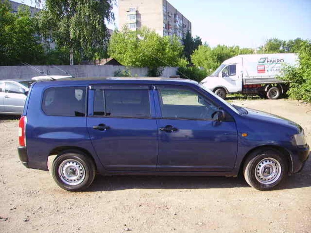 2003 Toyota Probox