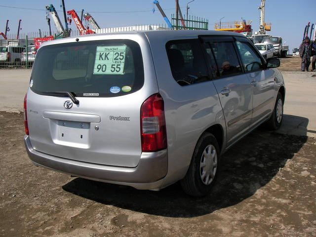 2004 Toyota Probox