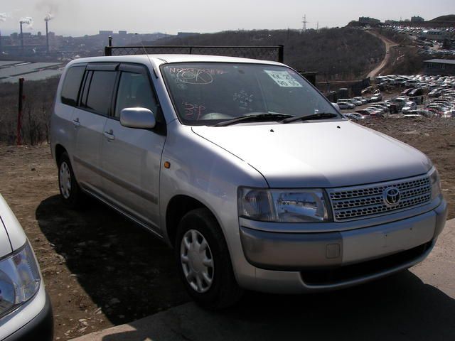 2004 Toyota Probox
