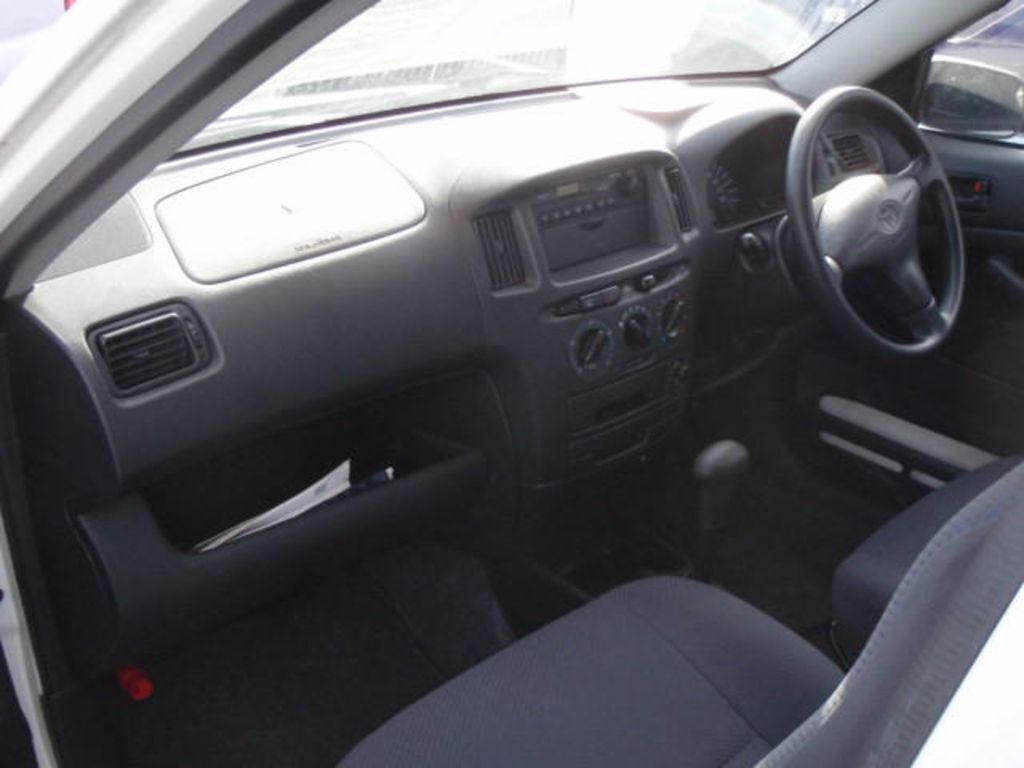2004 Toyota Probox