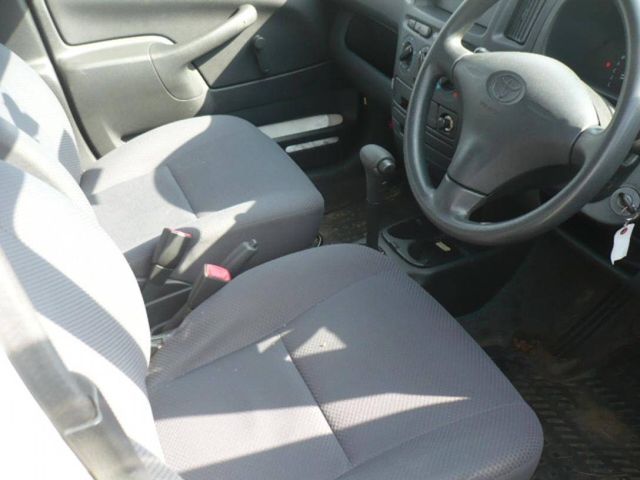2004 Toyota Probox
