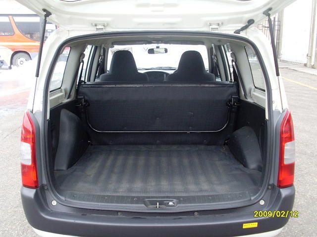2004 Toyota Probox