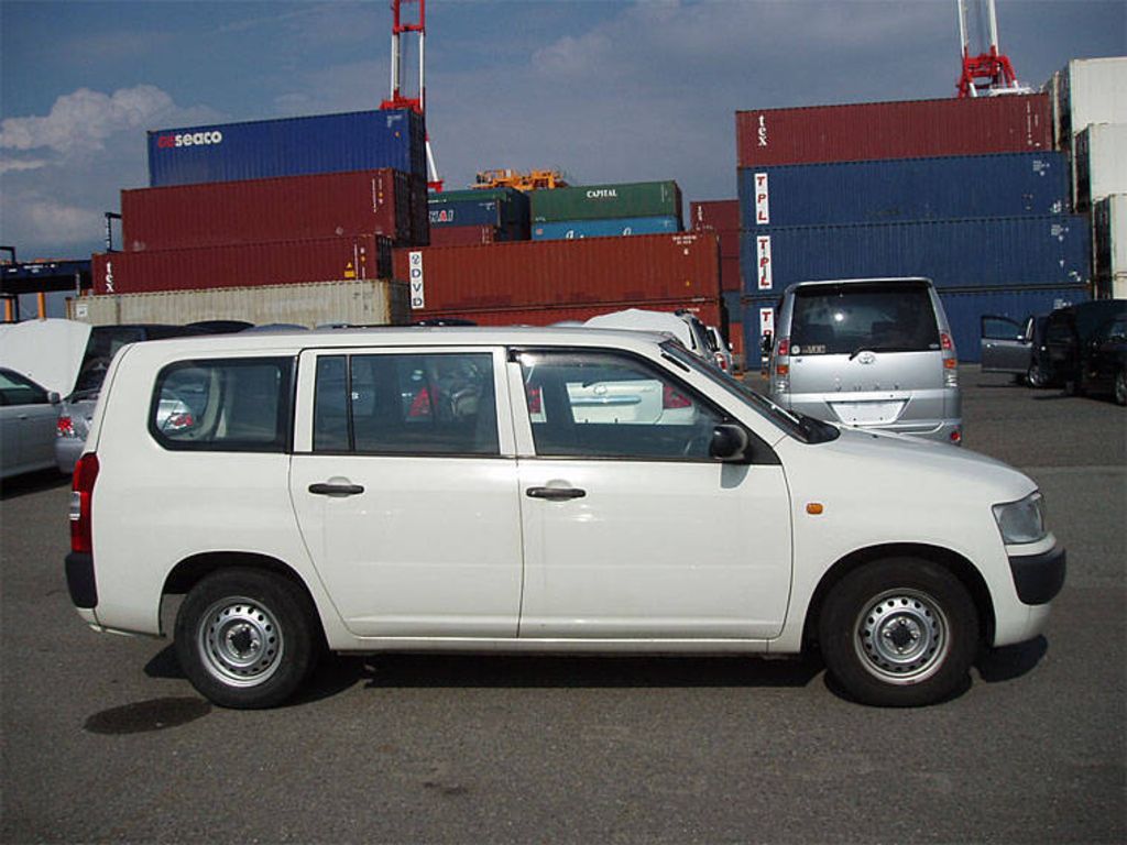 2004 Toyota Probox