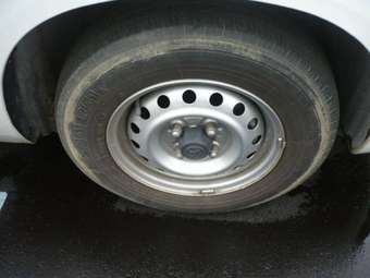 2004 Toyota Probox Pictures