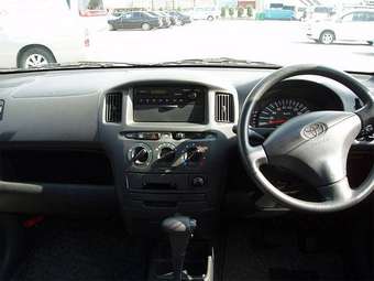 2004 Toyota Probox Pictures