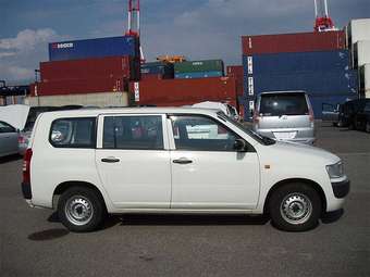 2004 Toyota Probox Photos