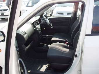 2004 Toyota Probox Pictures