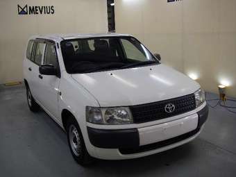 2004 Toyota Probox Images