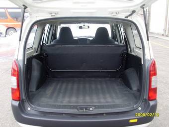 2004 Toyota Probox Photos
