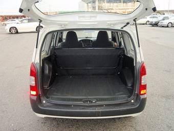 2004 Toyota Probox Photos
