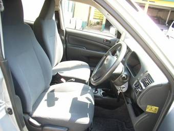 2004 Toyota Probox Images