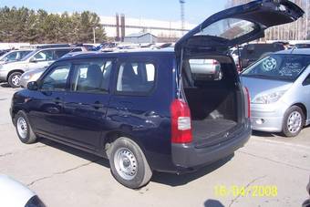 2004 Toyota Probox Images