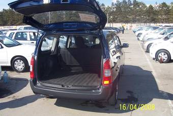 2004 Toyota Probox Pictures