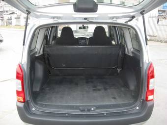 2004 Toyota Probox Pictures