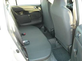 2004 Toyota Probox Pictures