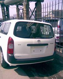 2004 Toyota Probox Photos