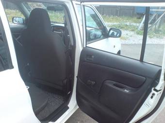 2004 Toyota Probox Pics