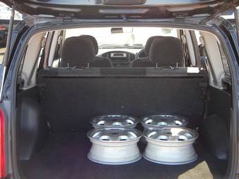 2004 Toyota Probox Photos