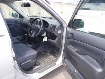2004 Toyota Probox Photos